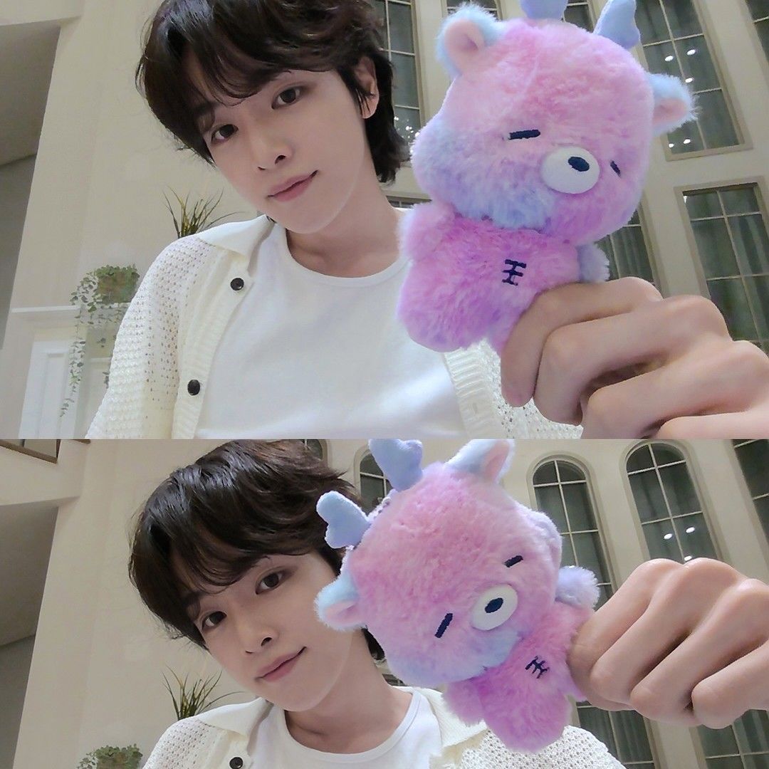 Latest photo of Sungchan (RIIZE)