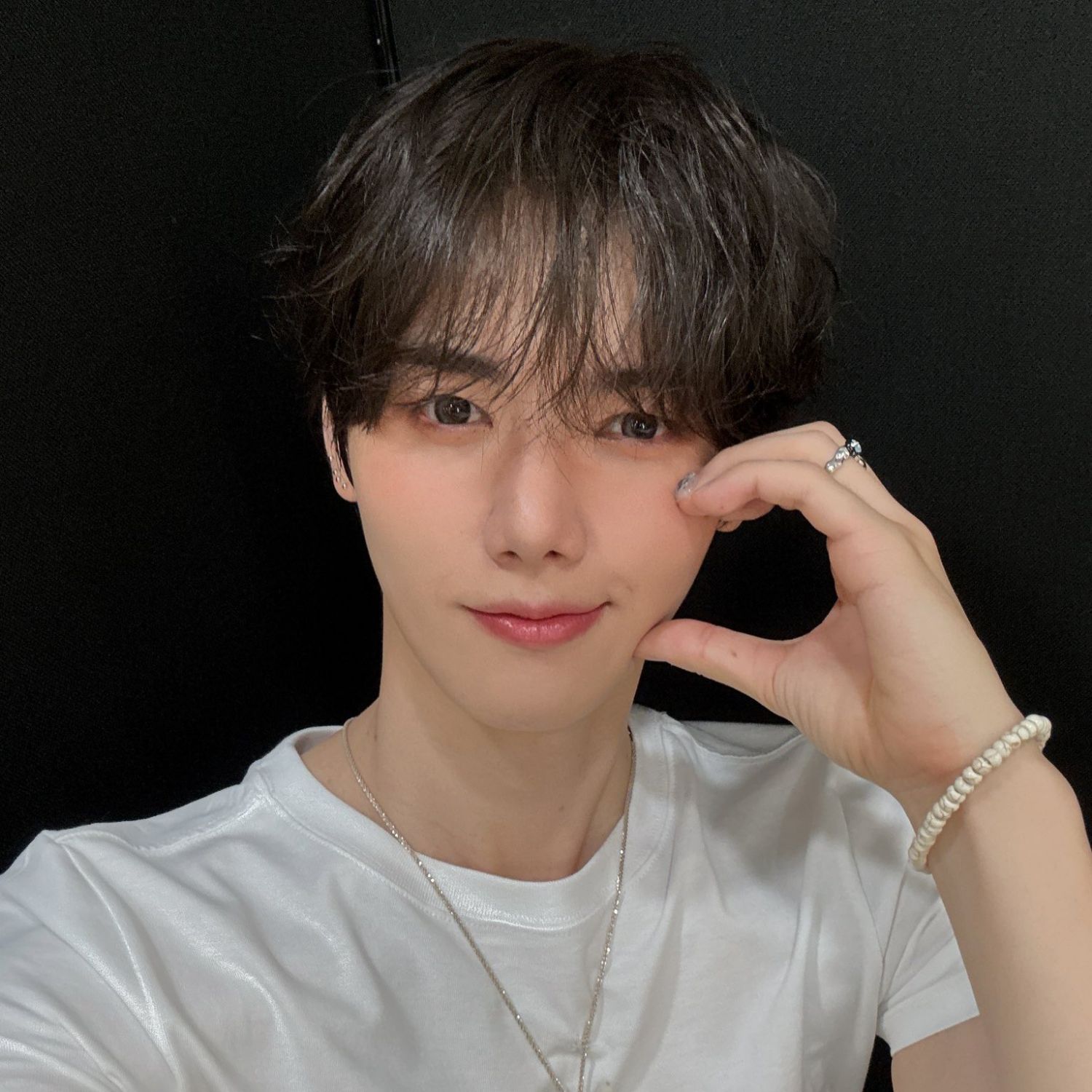 Latest photo of Minhee (CRAVITY)
