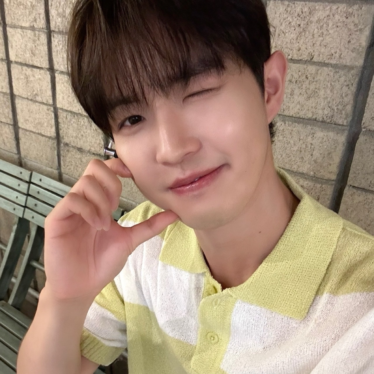 Behind-the-scenes cut of Kim Jaehwan