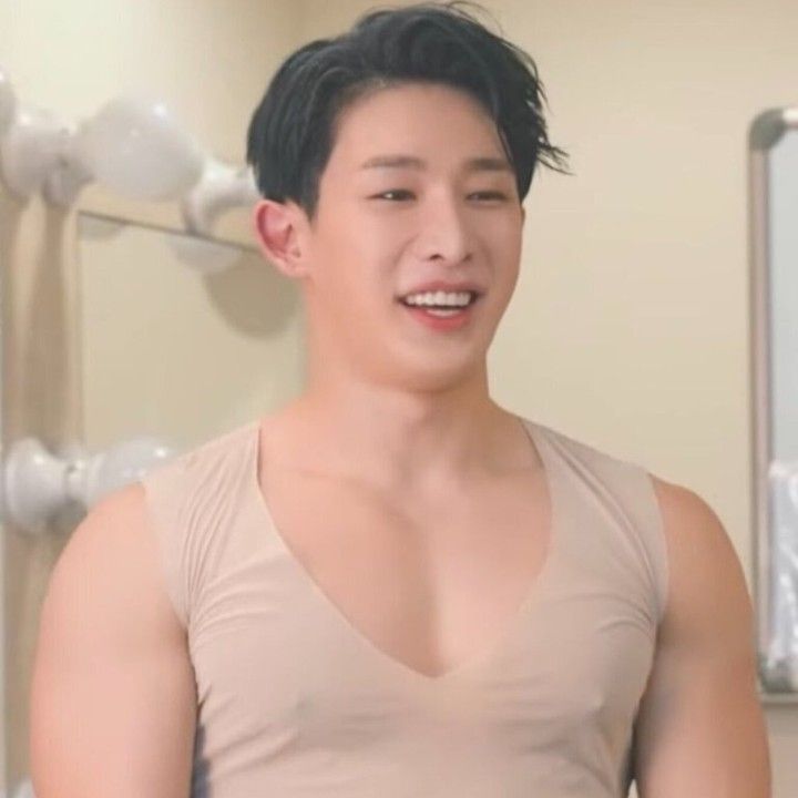 A moment captured by Wonho's fan