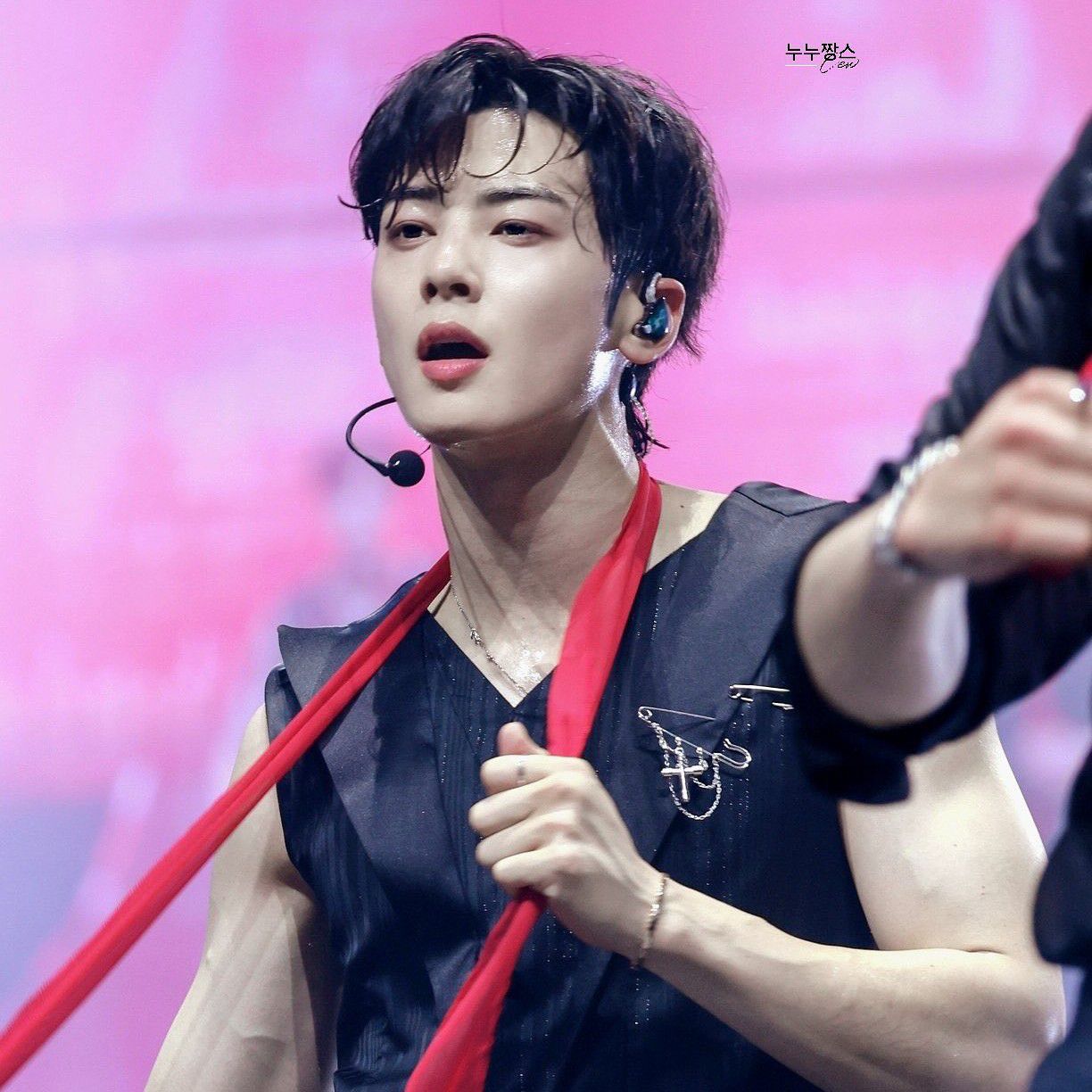 Behind-the-scenes cut of Eunwoo (ASTRO)