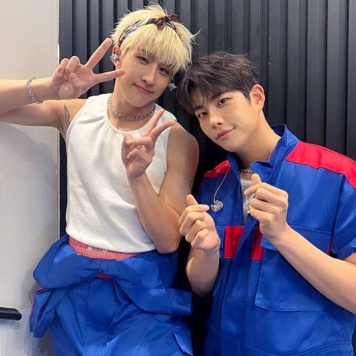 Behind-the-scenes cut of MJ (ASTRO)