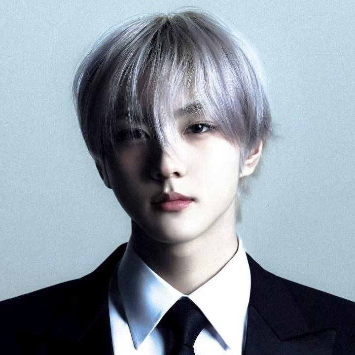 Foto terbaru Jungwon (ENHYPEN)