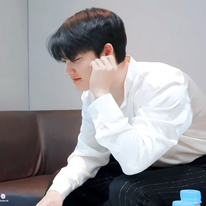 EXO의 비하인드 컷