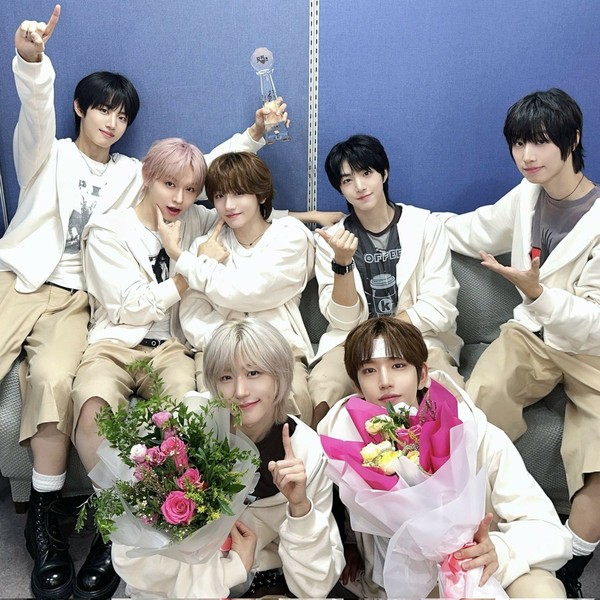 Signature photo of IDID capturing their charm