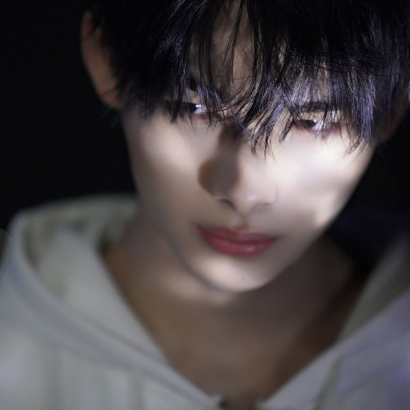 Behind-the-scenes cut of NI-KI (ENHYPEN)