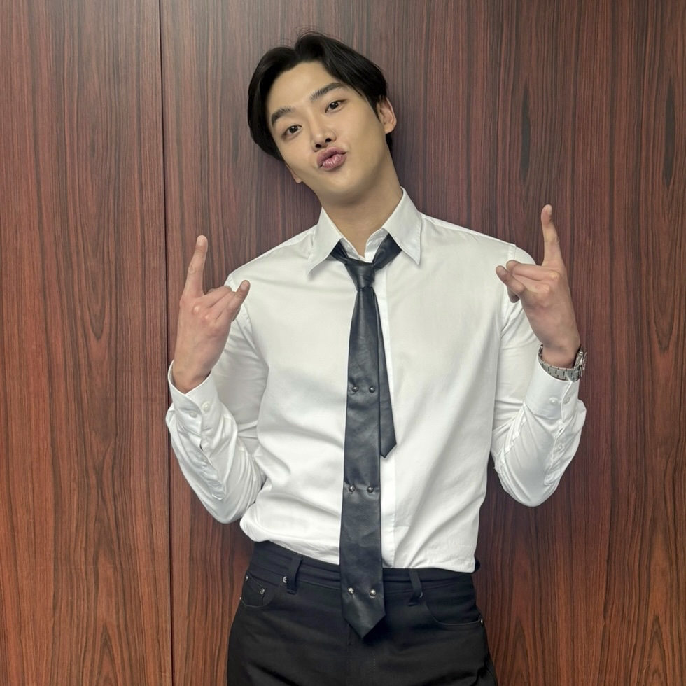 A moment captured by Rowoon's fan