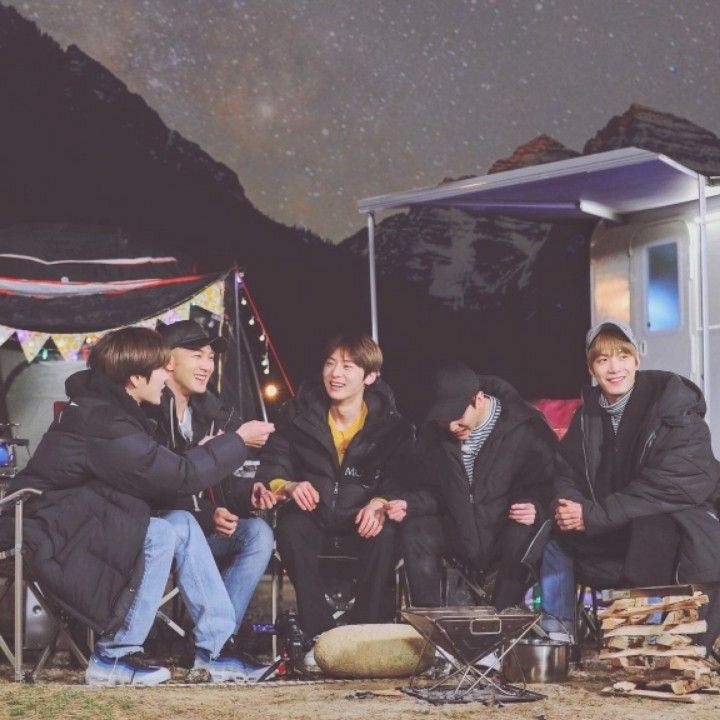 A moment captured by NU'EST's fan