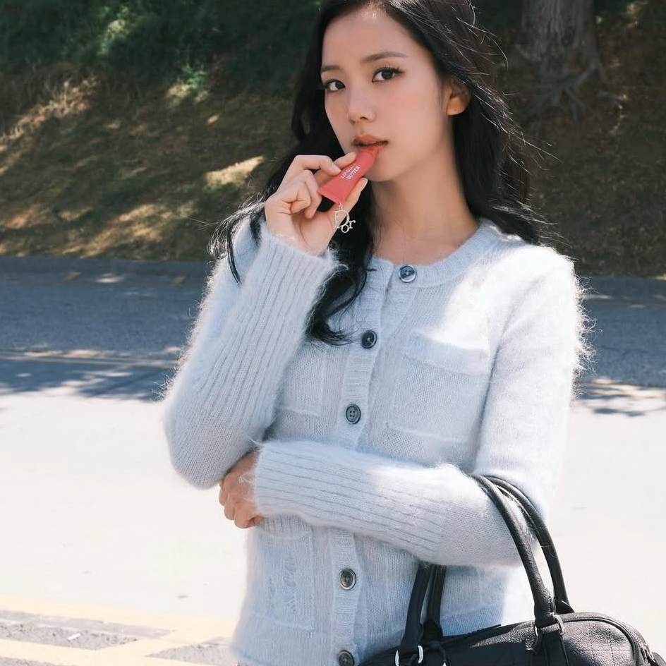 Behind-the-scenes cut of Jisoo (BLACKPINK)