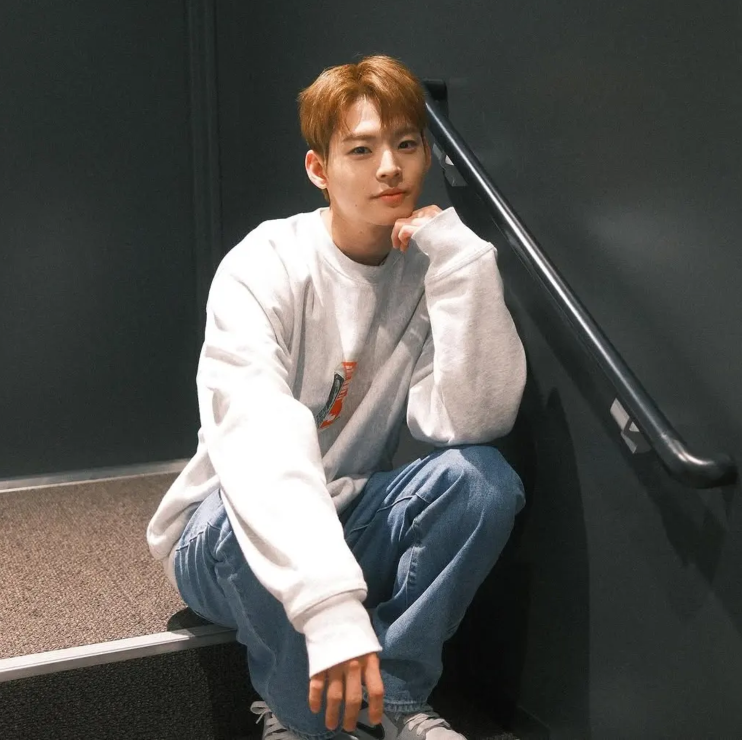 Behind-the-scenes cut of Hyojin (ONF)