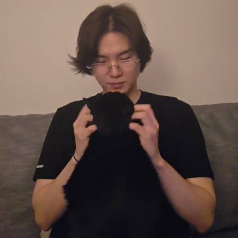 SUGA (BTS)の最新写真