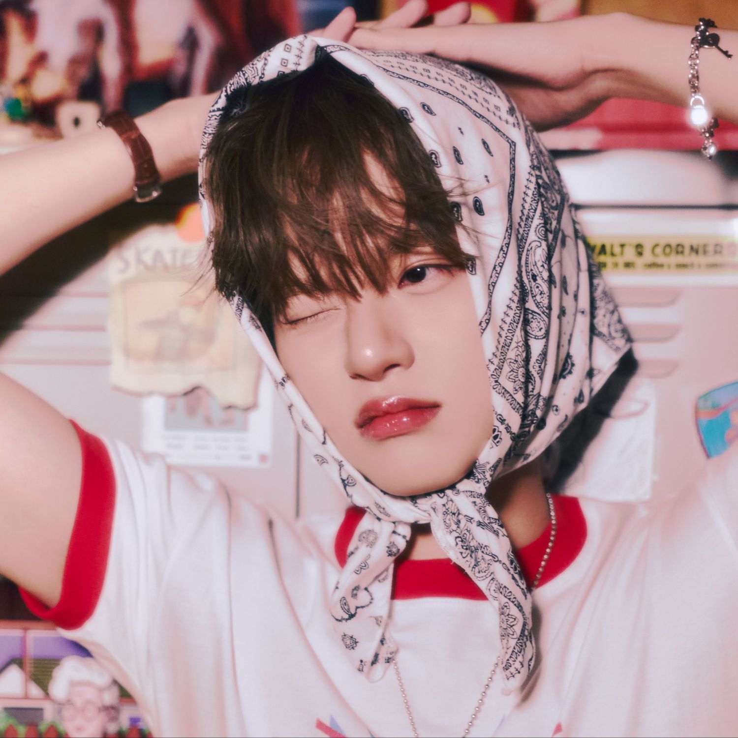 A moment captured by Lee Daehwi (AB6IX)'s fan