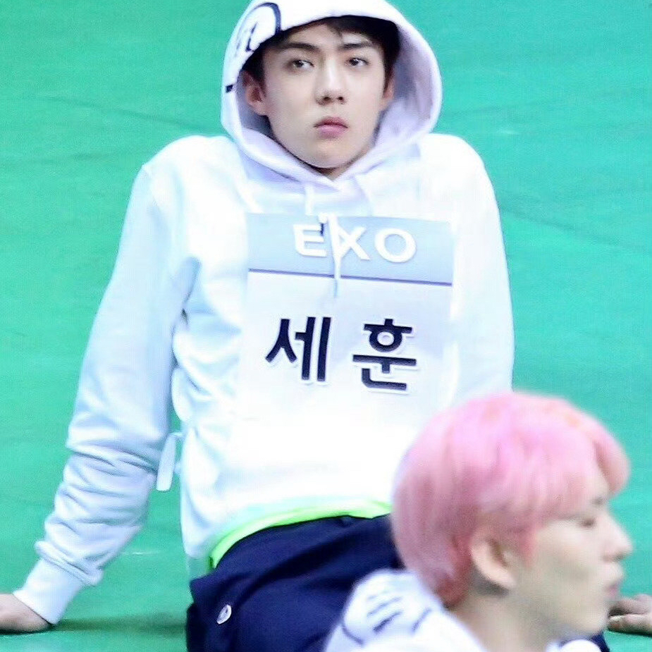 Momen yang diabadikan oleh penggemar Sehun (EXO)
