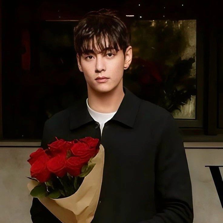 Recent activity shot of V (BTS)