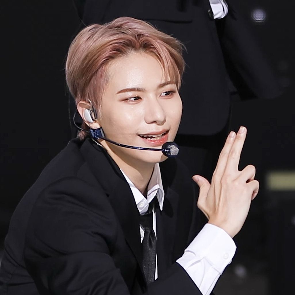 A moment captured by Kang Seungsik (VICTON)'s fan