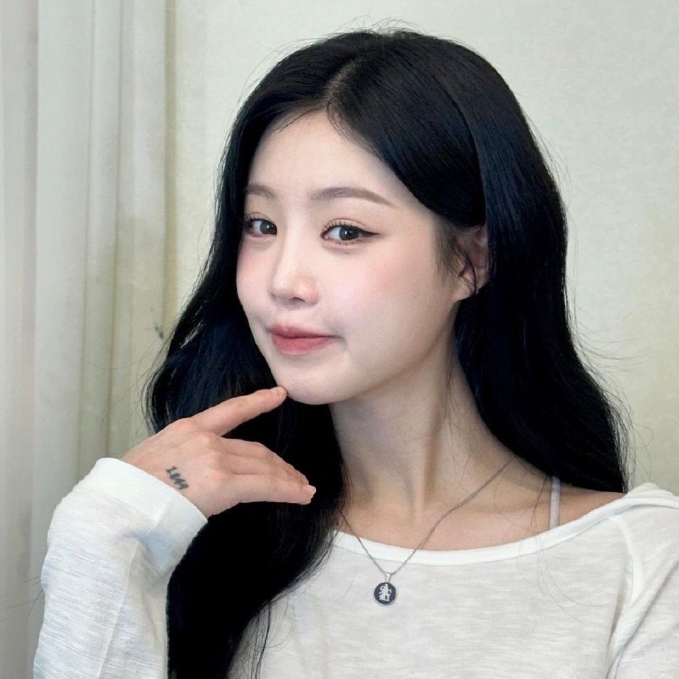 Recent activity shot of Soojin