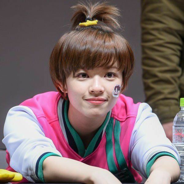 나연 (TWICE)의 비하인드 컷