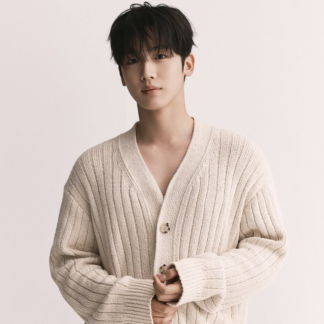 Behind-the-scenes cut of Kim Yohan (WEi)