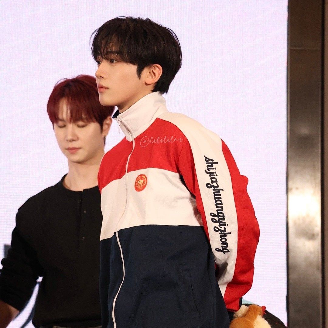 Foto terbaru Kim Yohan (WEi)