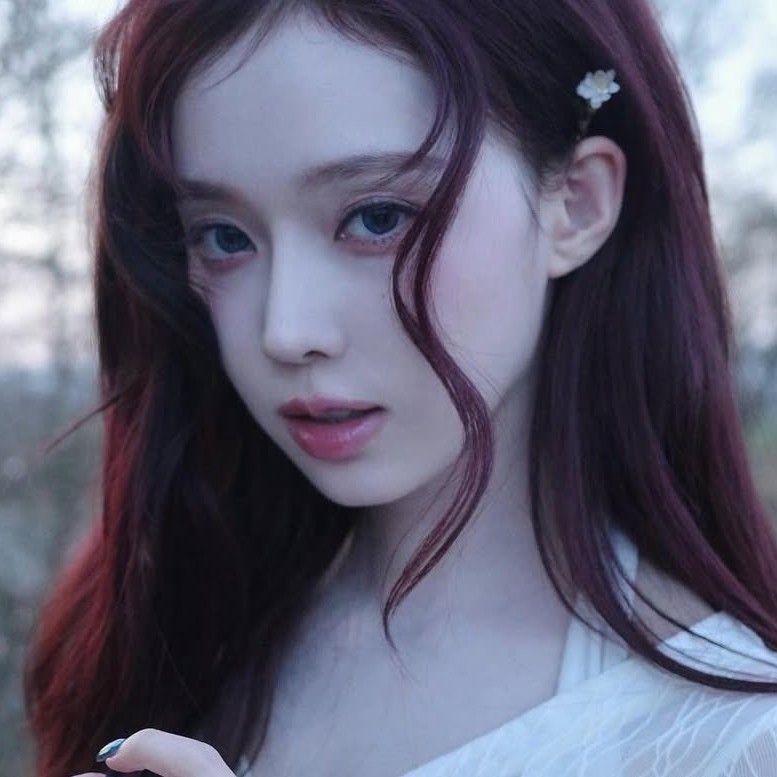 Latest photo of Winter (aespa)