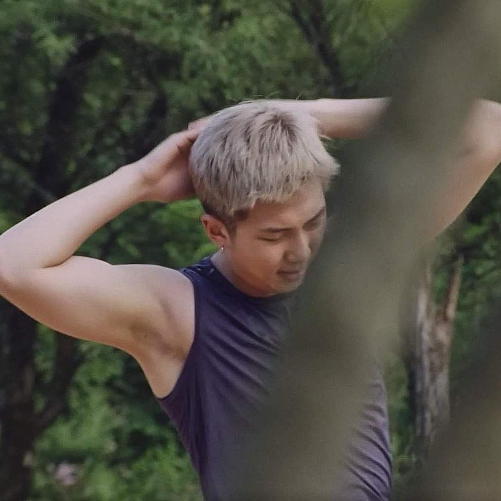 RM (BTS)の舞台裏ショット