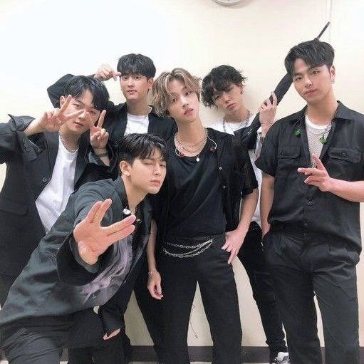iKONの最近の活動写真