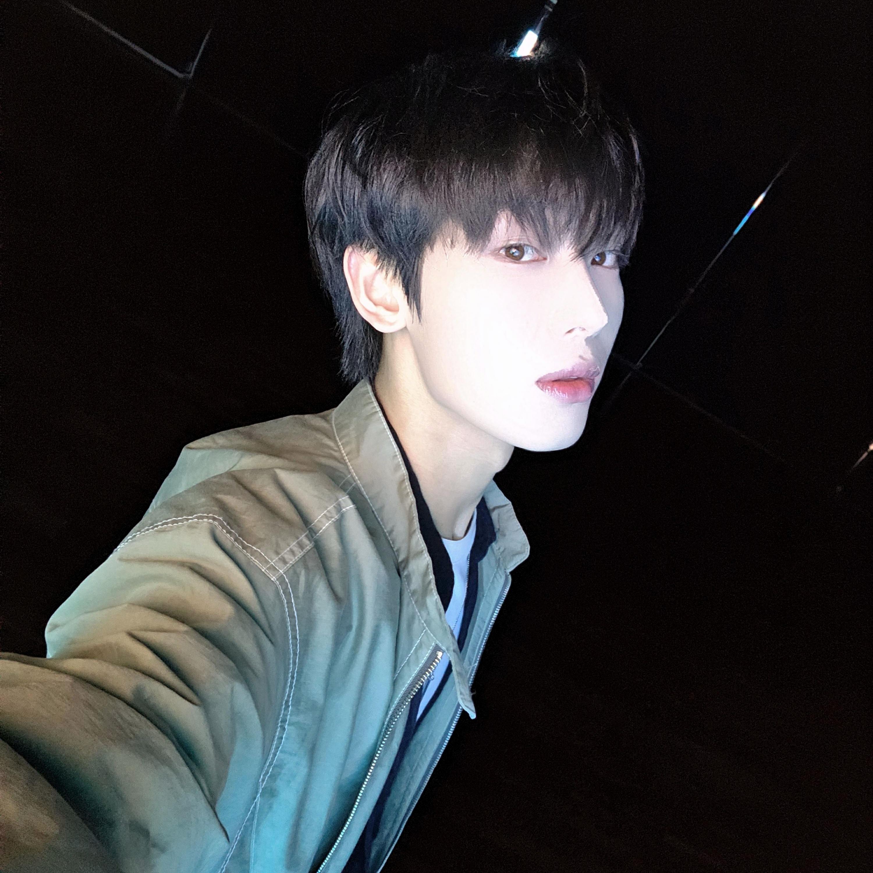 선우 (ENHYPEN)의 비하인드 컷