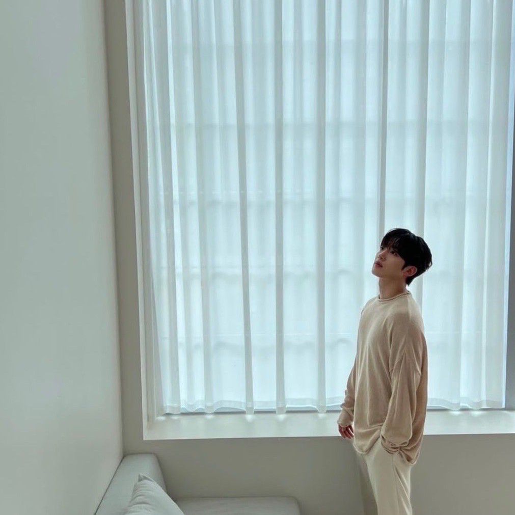 Behind-the-scenes cut of Kim Yohan (WEi)