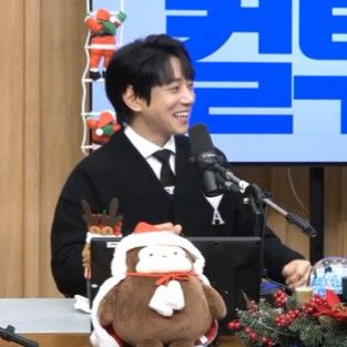 A moment captured by Hwang Chiyeol's fan