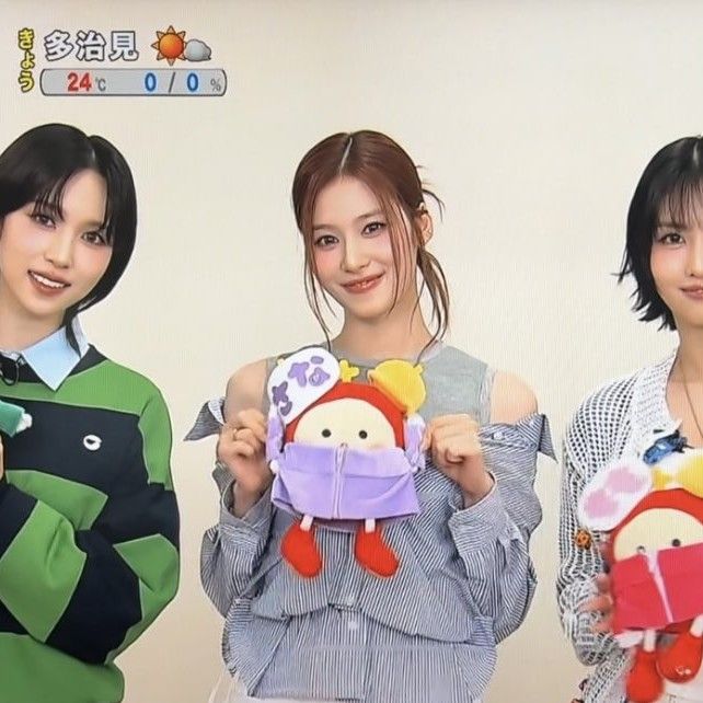 Behind-the-scenes cut of Mina (TWICE)