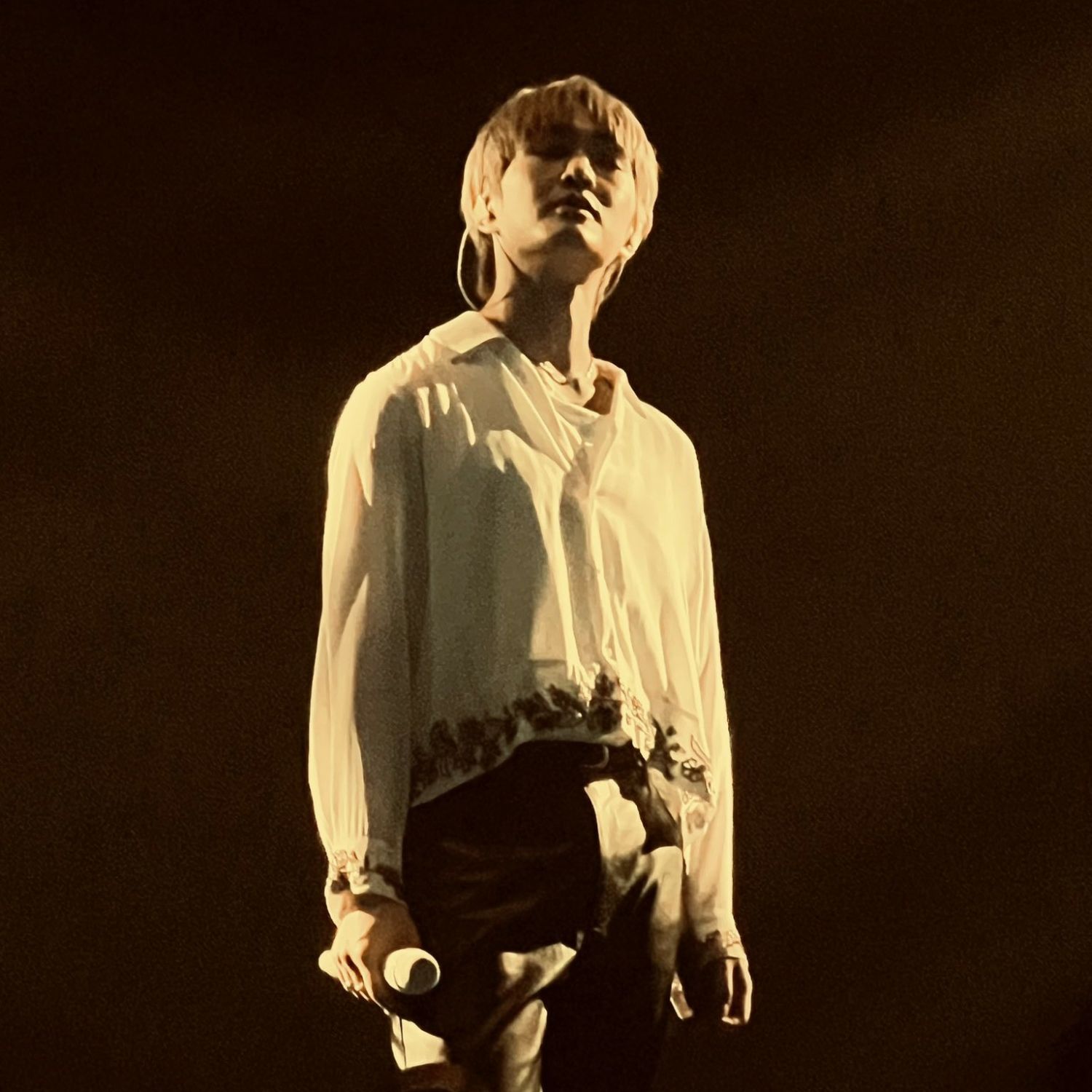 Behind-the-scenes cut of Onew (SHINee)