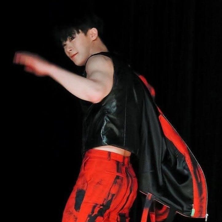 Behind-the-scenes cut of Moonbin (ASTRO)