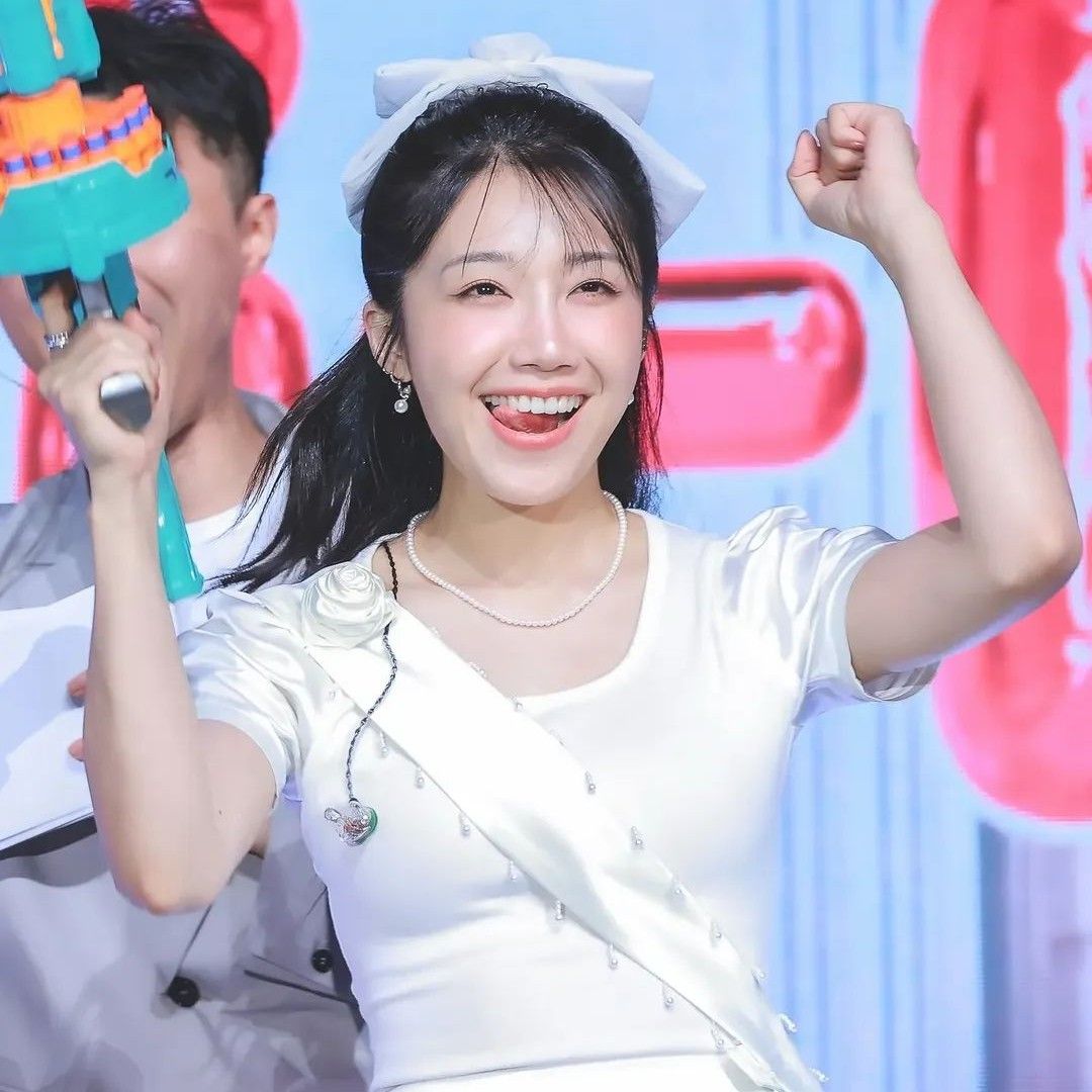 郑恩地 (Apink)的最新活动照片