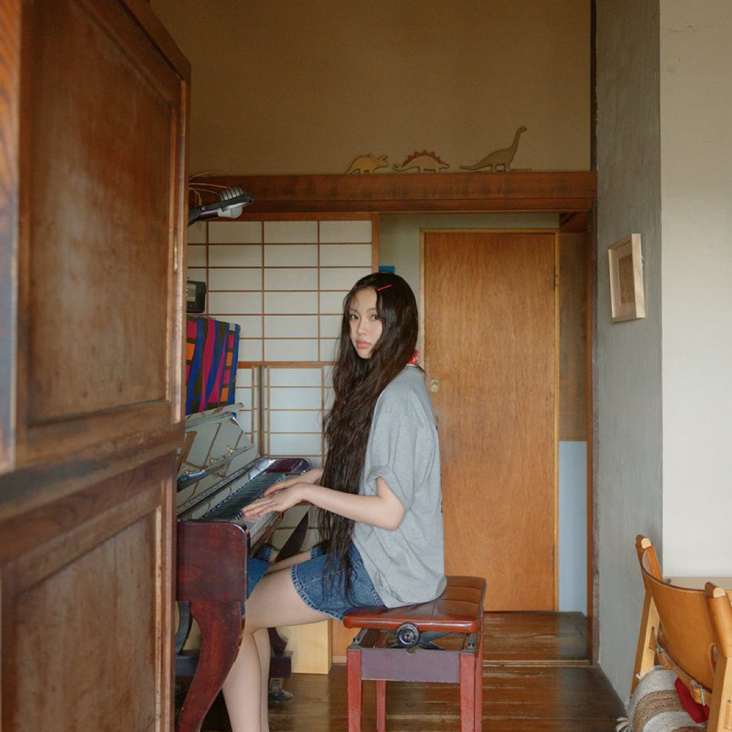 뉴진스의 비하인드 컷