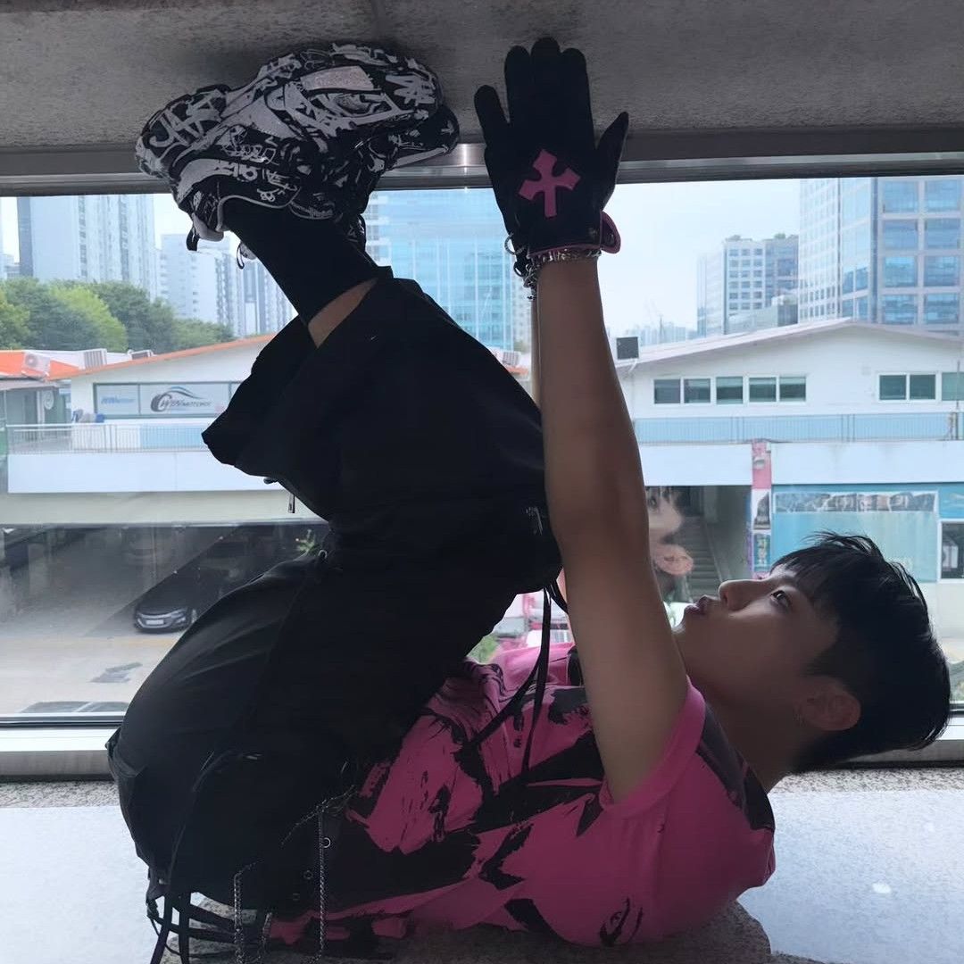 Latest photo of Park Woojin (AB6IX)