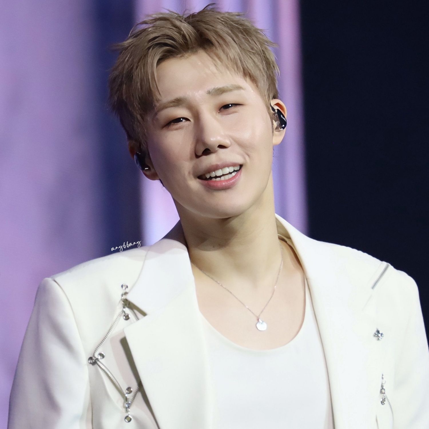 A moment captured by Sungkyu (INFINITE)'s fan