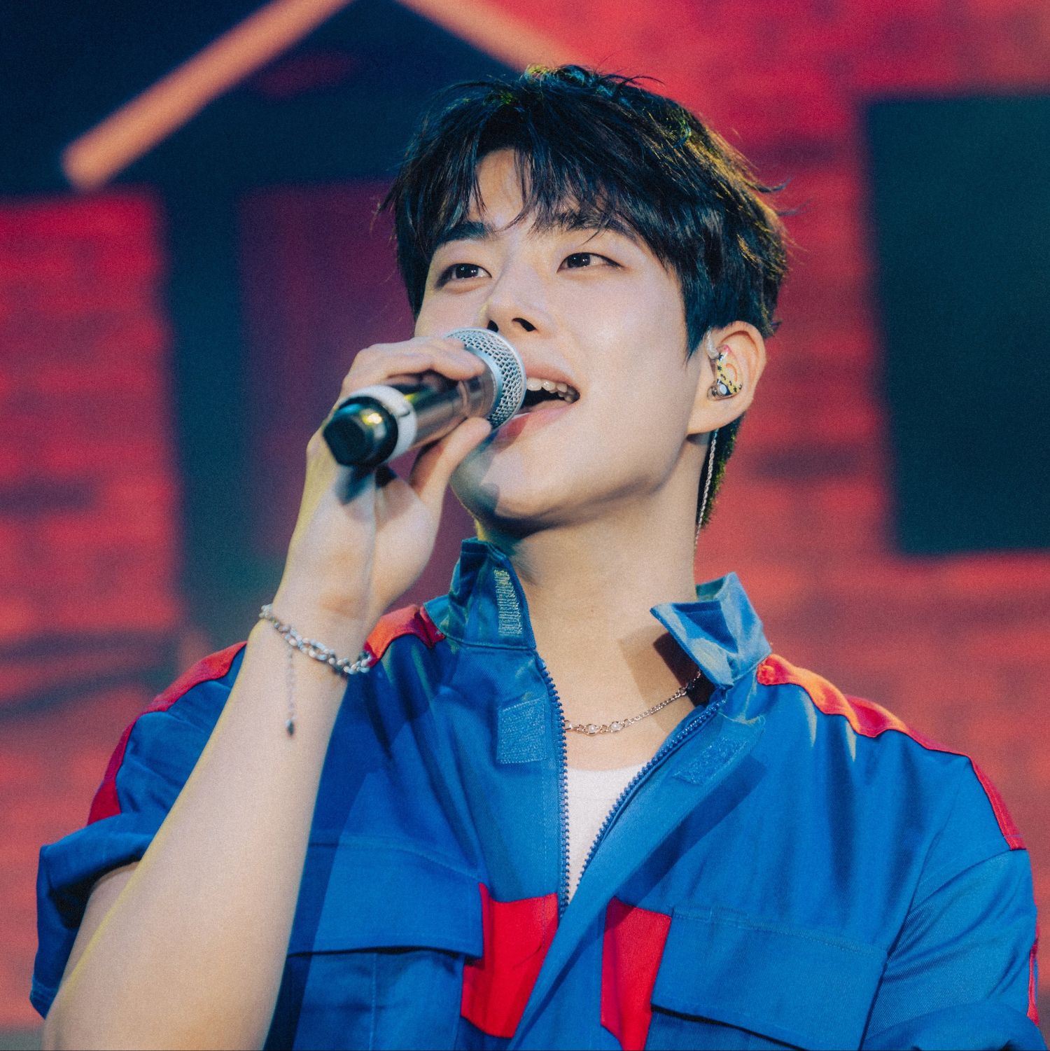 Latest photo of MJ (ASTRO)