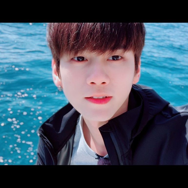 A moment captured by Ong Seongwu's fan