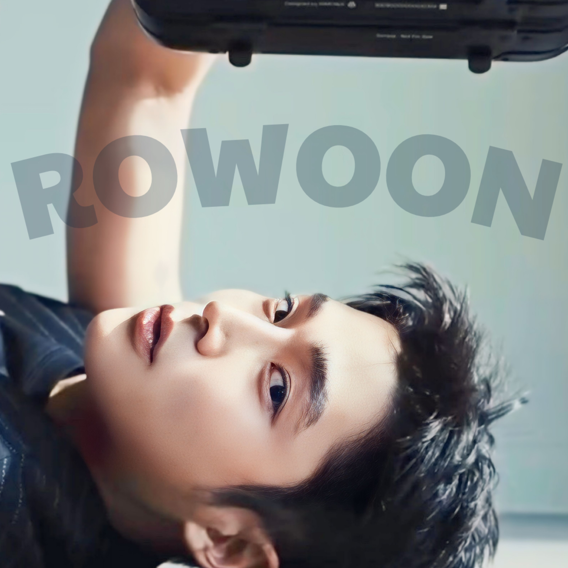A moment captured by Rowoon's fan