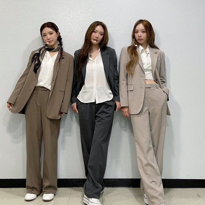 Behind-the-scenes cut of BBGIRLS
