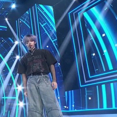 Behind-the-scenes cut of ONEUS