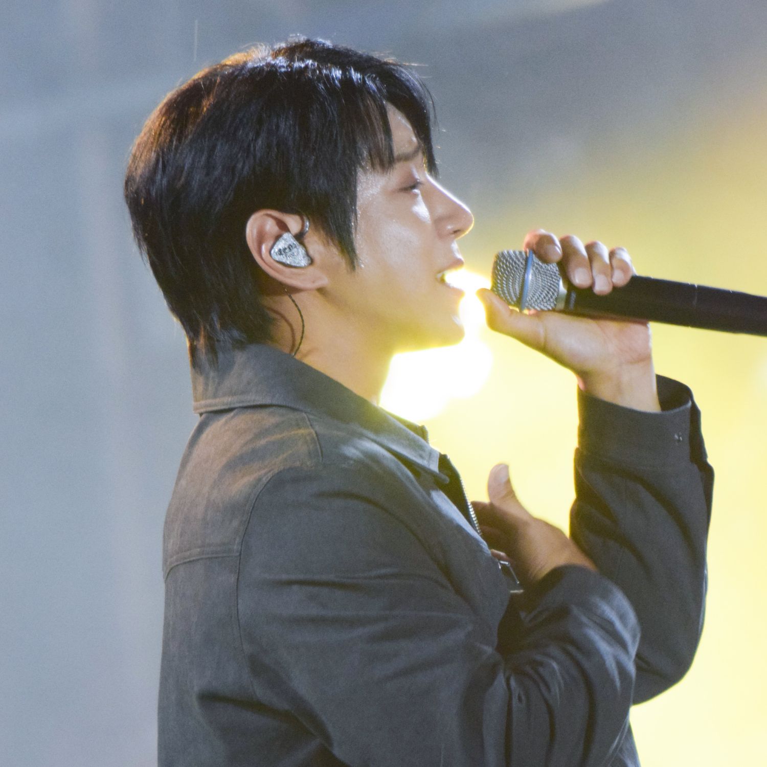 Recent activity shot of Hwang Chiyeol