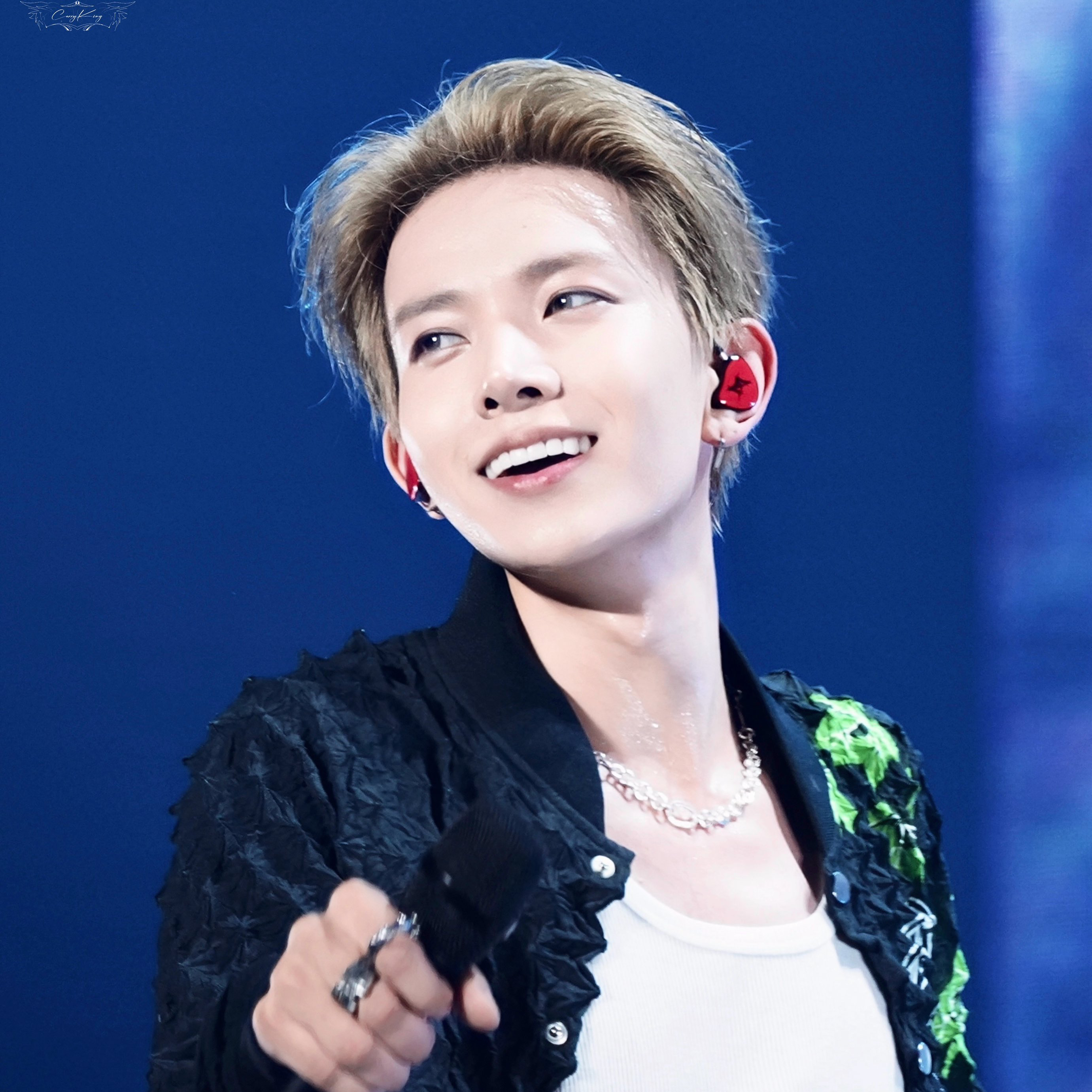 Foto aktivitas terbaru Heeseung (ENHYPEN)