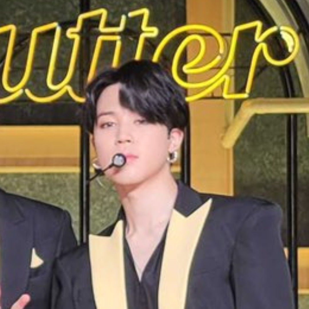 Foto aktivitas terbaru Jimin (BTS)