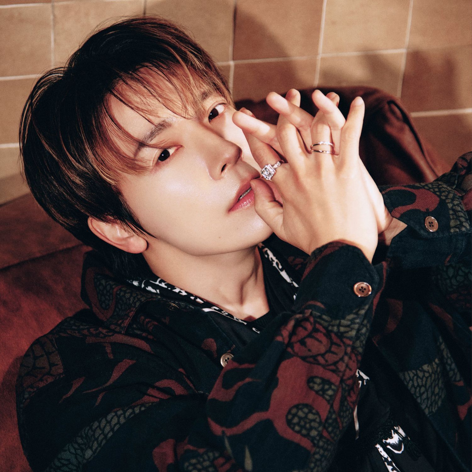 Behind-the-scenes cut of Donghae (Super Junior)