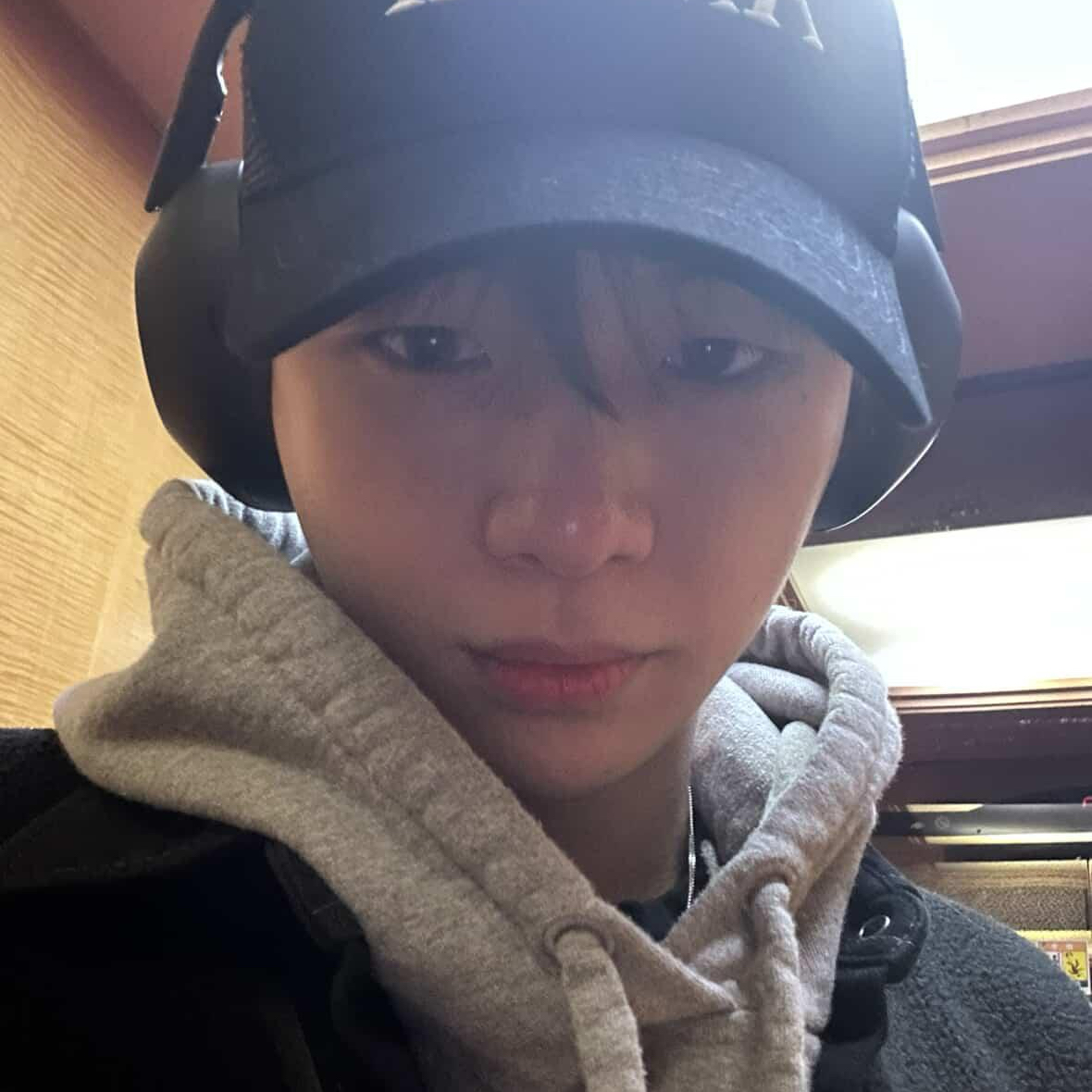 강다니엘의 비하인드 컷