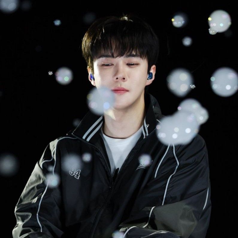 Foto terbaru Sehun (EXO)