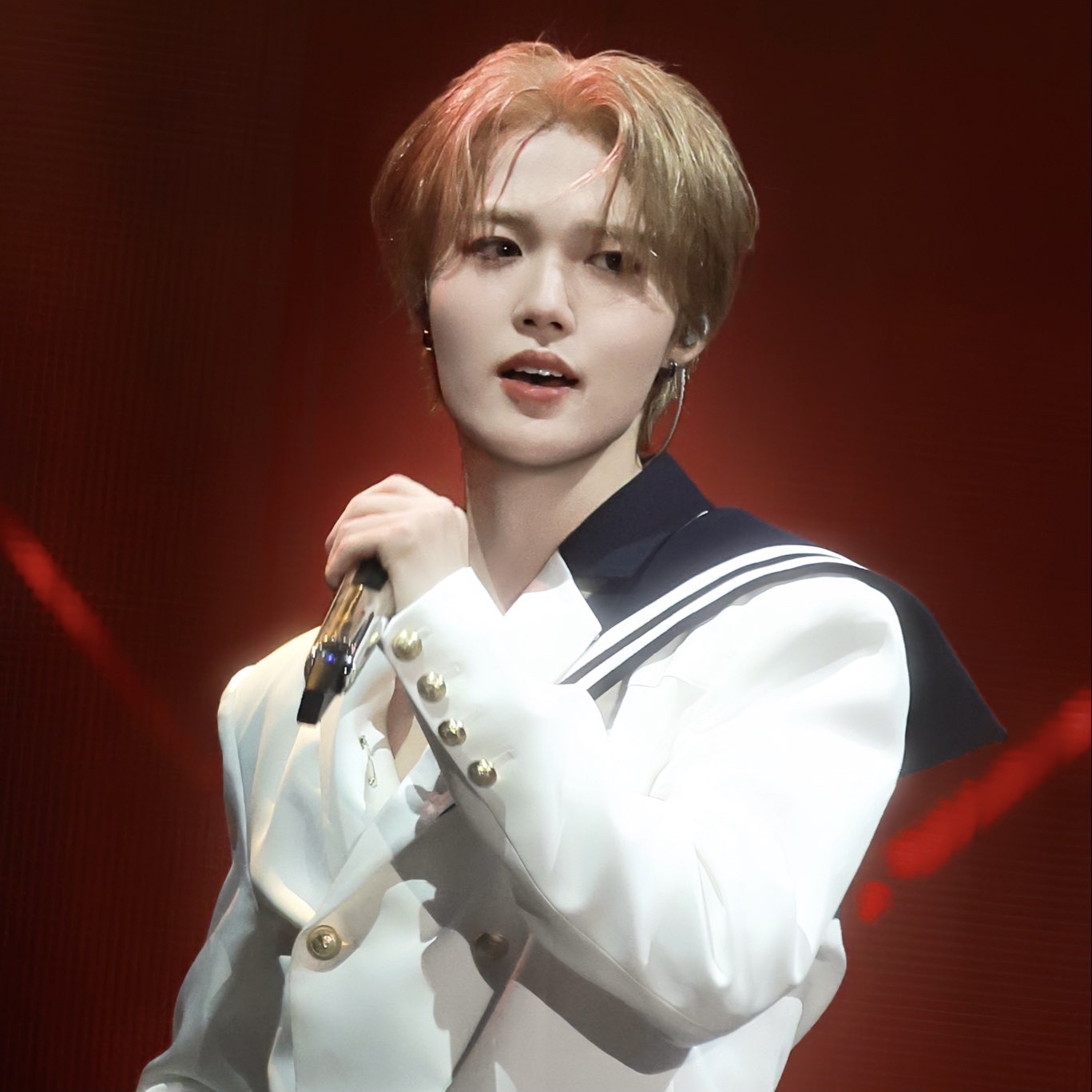A moment captured by Doyoung (TREASURE)'s fan