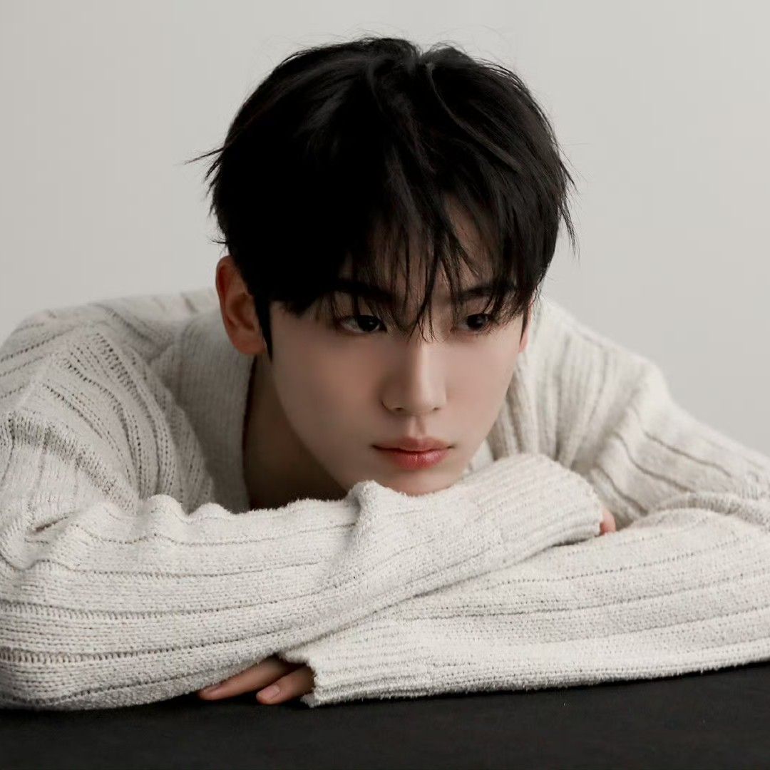 A moment captured by Kim Yohan (WEi)'s fan