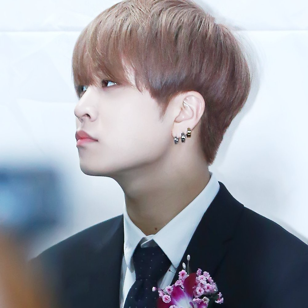 A moment captured by Youngjae (GOT7)'s fan